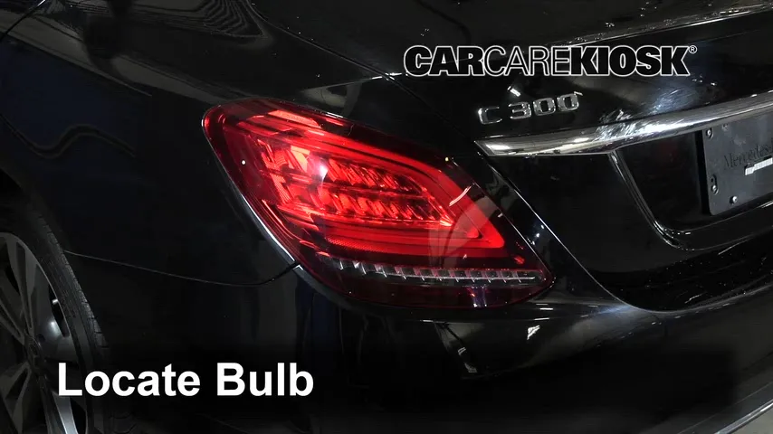 2020 Mercedes-Benz C300 4Matic 2.0L 4 Cyl. Turbo Éclairage Feux de position arrière (remplacer ampoule)